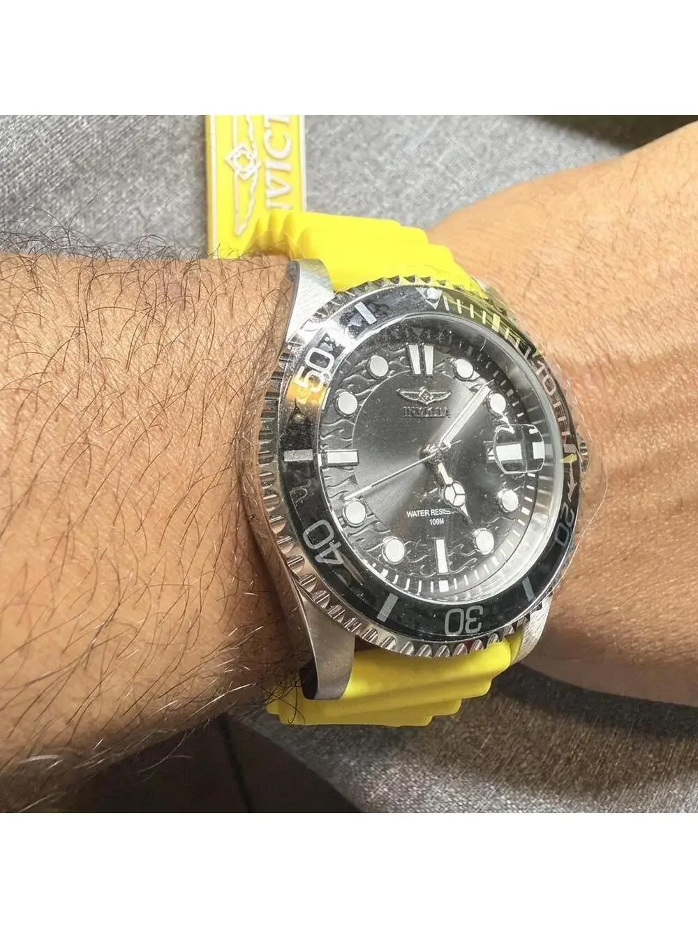 Invicta Pro Diver Shark Men's Watch - 43mm. Yellow (47163)